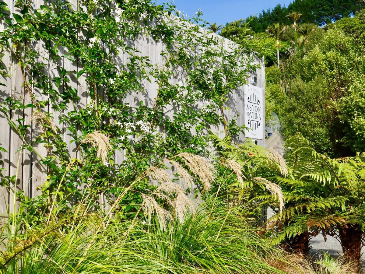 Aston Road Villa Bed & Breakfast Waikanae Exteriör bild